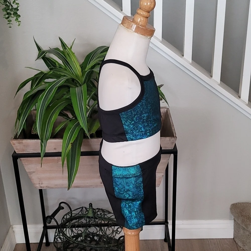 Shimmy Shimmy Inc Turquoise Hologram Dance crop top and short Set NWT Cheer Gym
